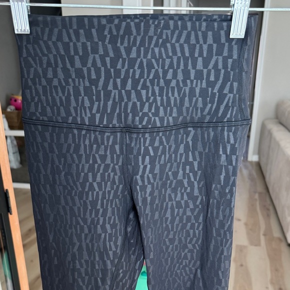 Lululemon Align Leggings High-Rise Pant 28" Segment Emboss shiny print - Picture 3 of 8
